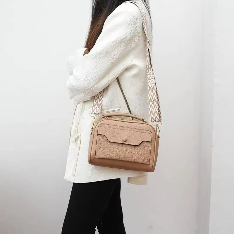 Women's Synthetic Leather Messenger Bag with Detachable Strap, Multi Layer Compartments, Chic Crossbody Purse for School, Travel