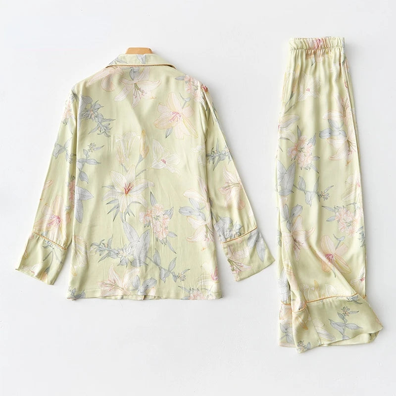 Luxury Floral Pajama Set Women Silk-like Viscose Loungewear Elegant Lily Print Sleepwear 2 Piece with Piping Long Sleeve Suit
